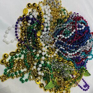 Mardi Gras Beads Party Random Lot 35 Mixed Colors & Styles Bud Light Medical NY